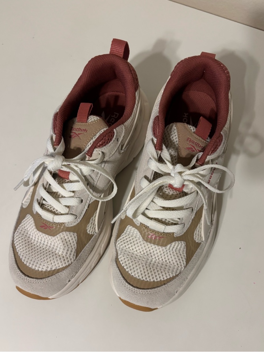 women’s Rebook sneakers size 10